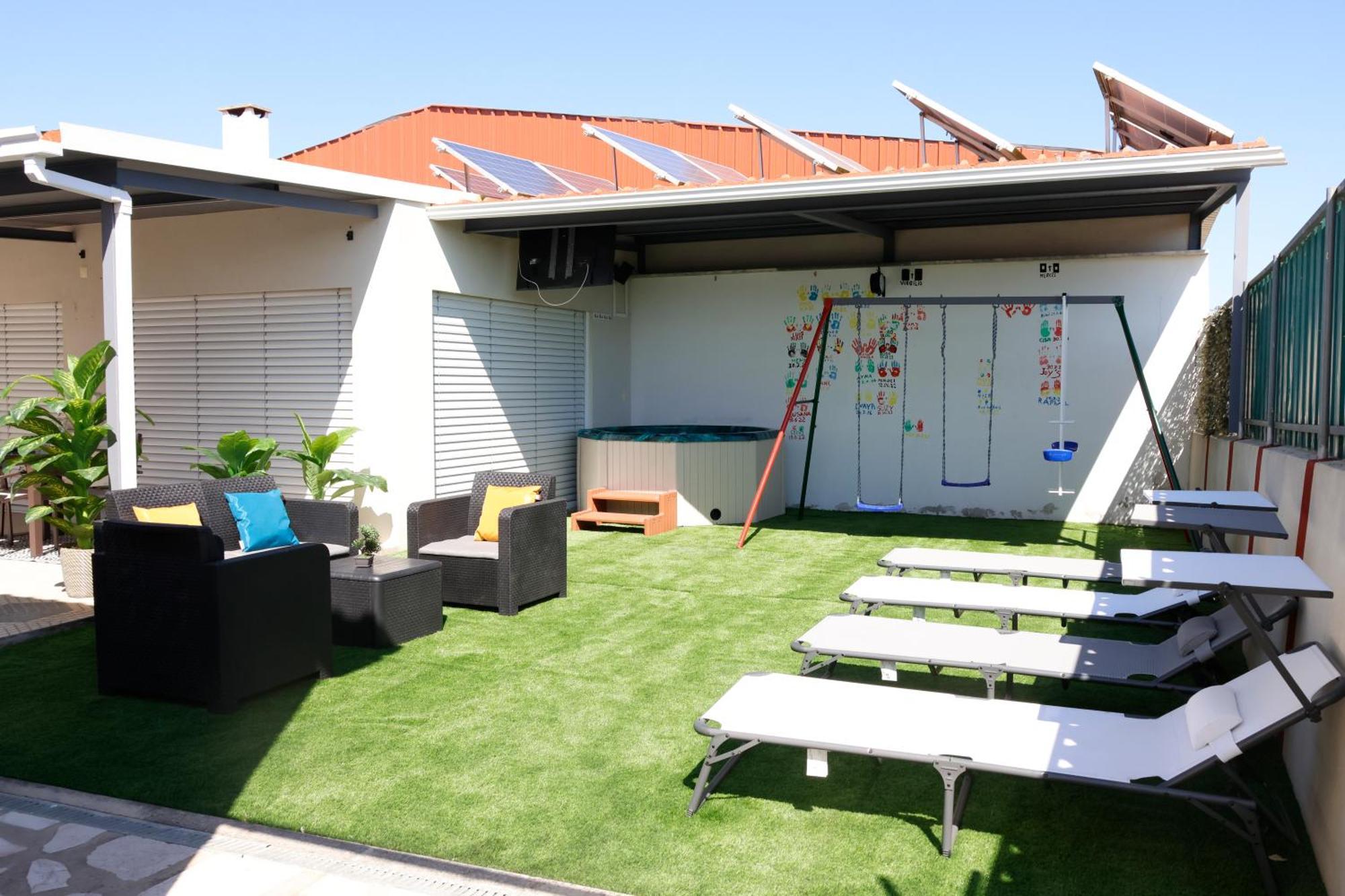 *Private Outdoor Area* 300M-Beach, Swing/No Stairs São Martinho do Porto Eksteriør billede