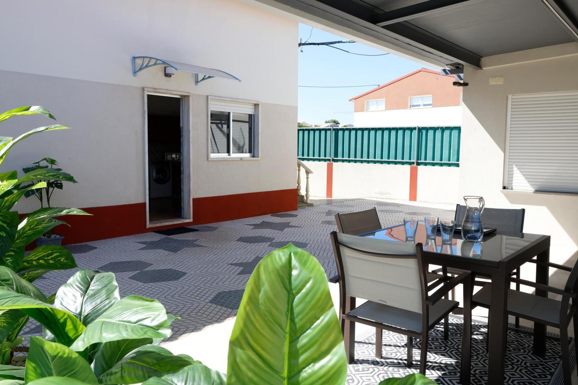 *Private Outdoor Area* 300M-Beach, Swing/No Stairs São Martinho do Porto Eksteriør billede